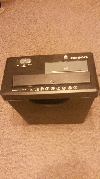 Niszczarka Omega 3 W 1 - Papier, Płyty, Karty Kredytowe