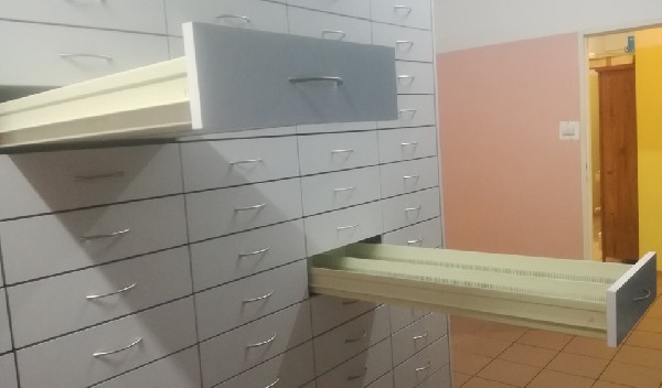 Meble Apteczne-magazynowe Szuflady Głębokiego Sprzedam 2